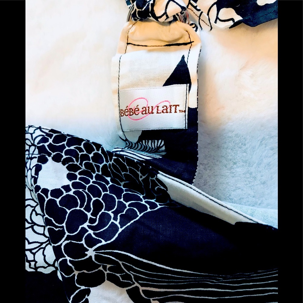 Cotton nursing cover from Bebe au Lait. - Picture 5 of 12